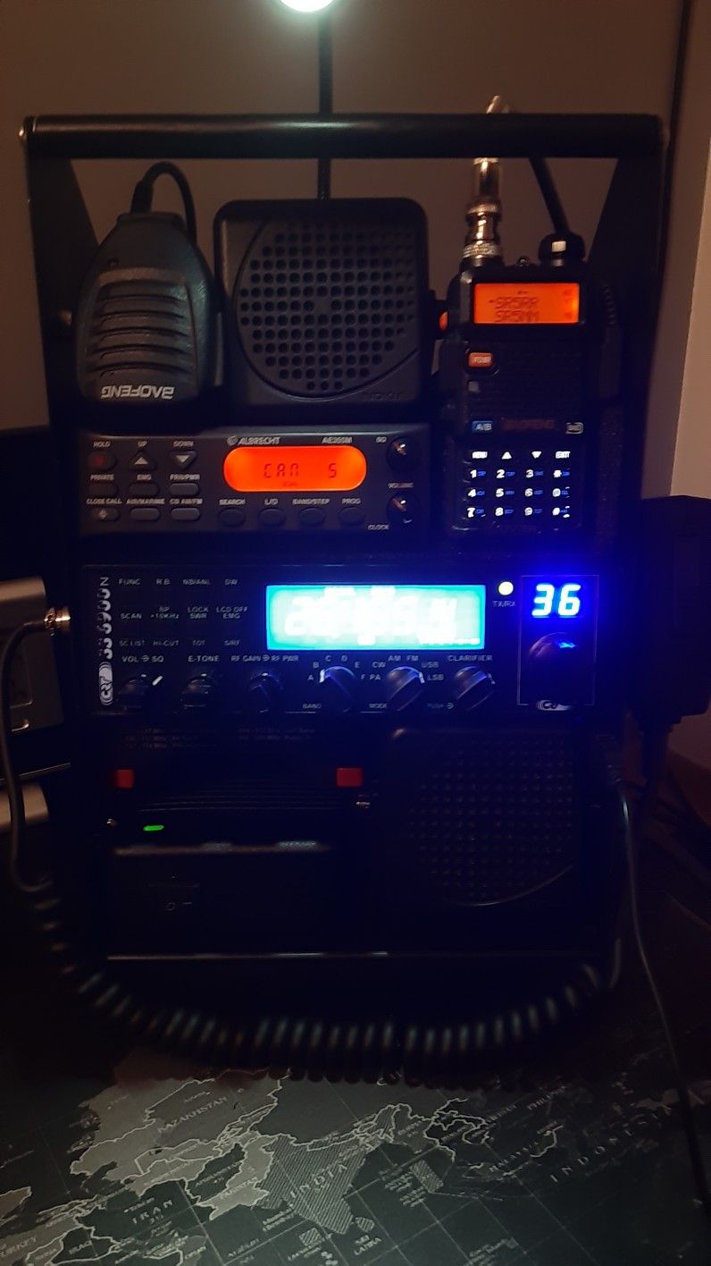 Radio / LSA / Davits